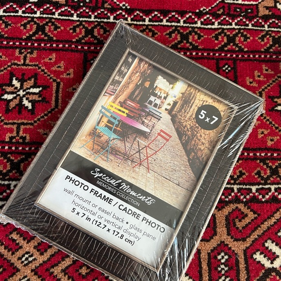 Picture Frame Set - Picture 5 of 7